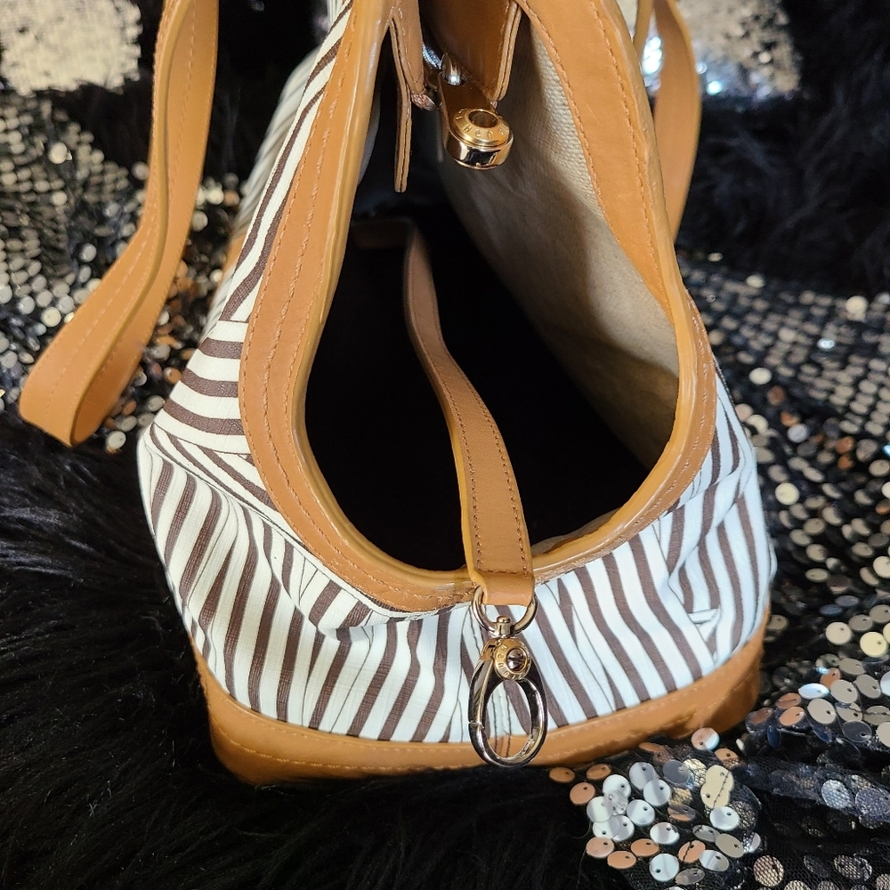 HENRI BENDEL DOG CARRIER SIG CENTENNIAL STRIPE NEW